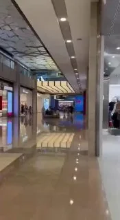 #群友反馈：刚刚，马来西亚云顶发生金店抢劫案。现在到了好多警察，路都封了，在附近的注意安全。